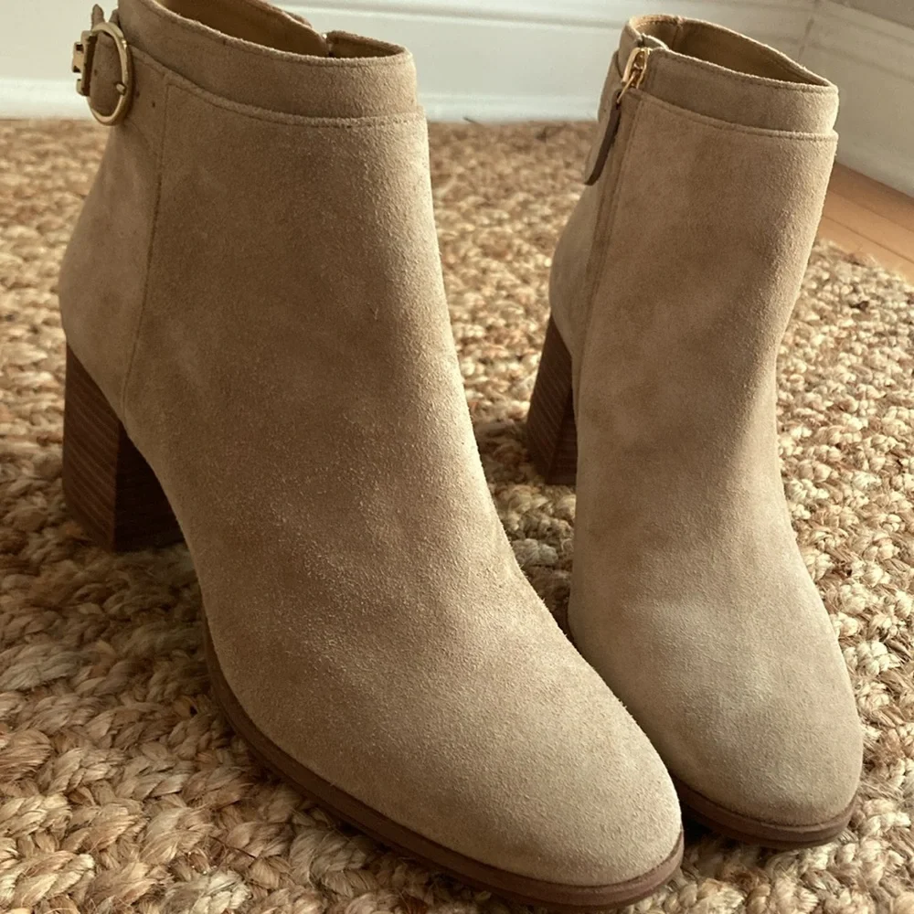 New: Tory Burch Sophia 65mm Suede Bootie. Size 8.5